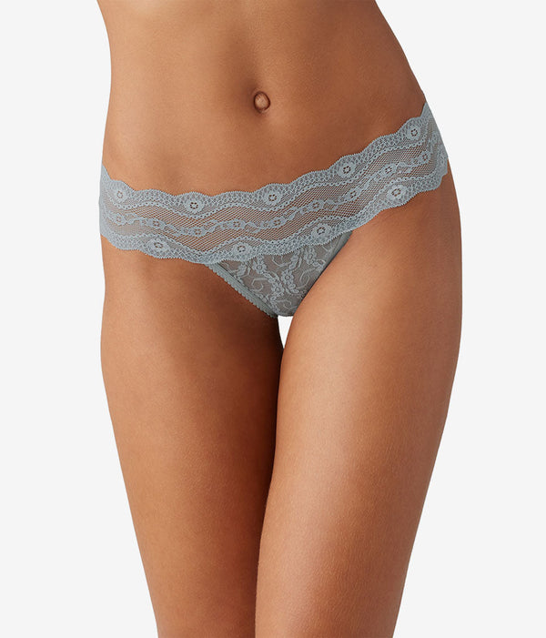 Lace Kiss Thong: Abyss